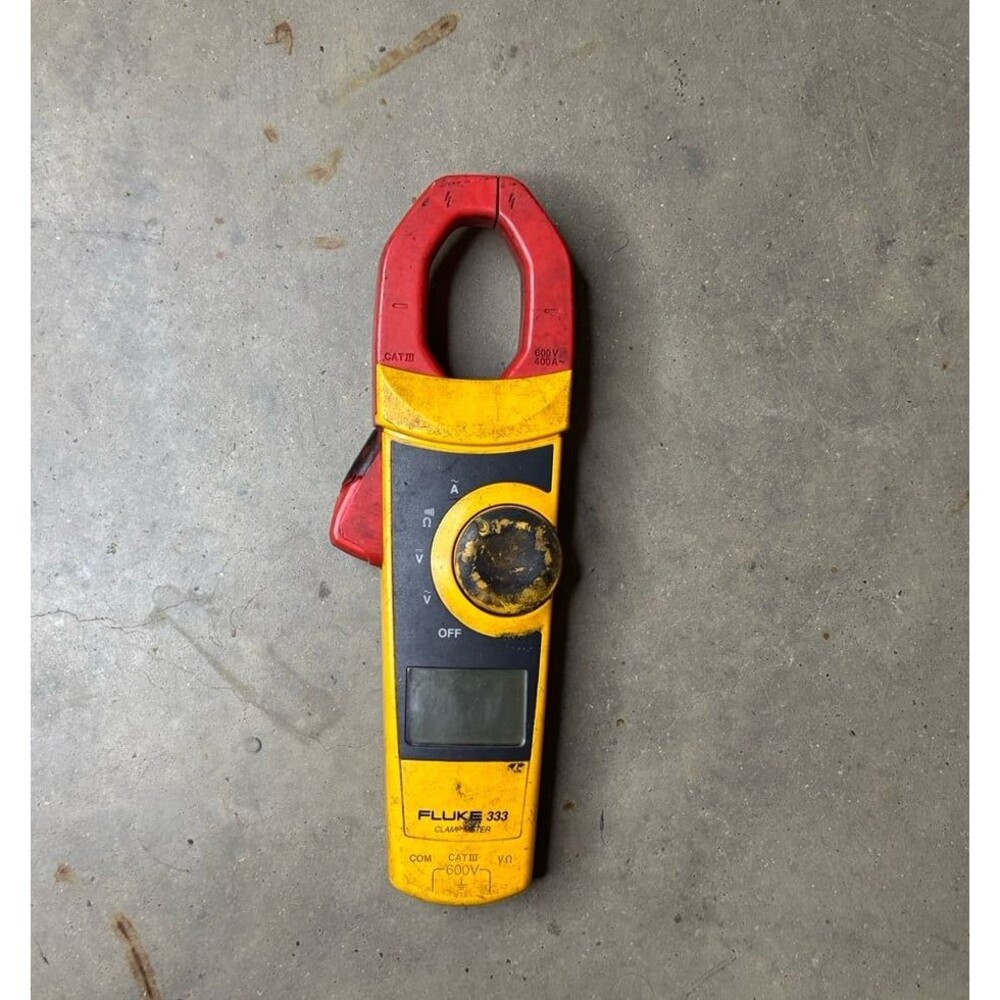 Fluke 323 True RMS Clamp Meter CAT III 4000 Count 600V 400A